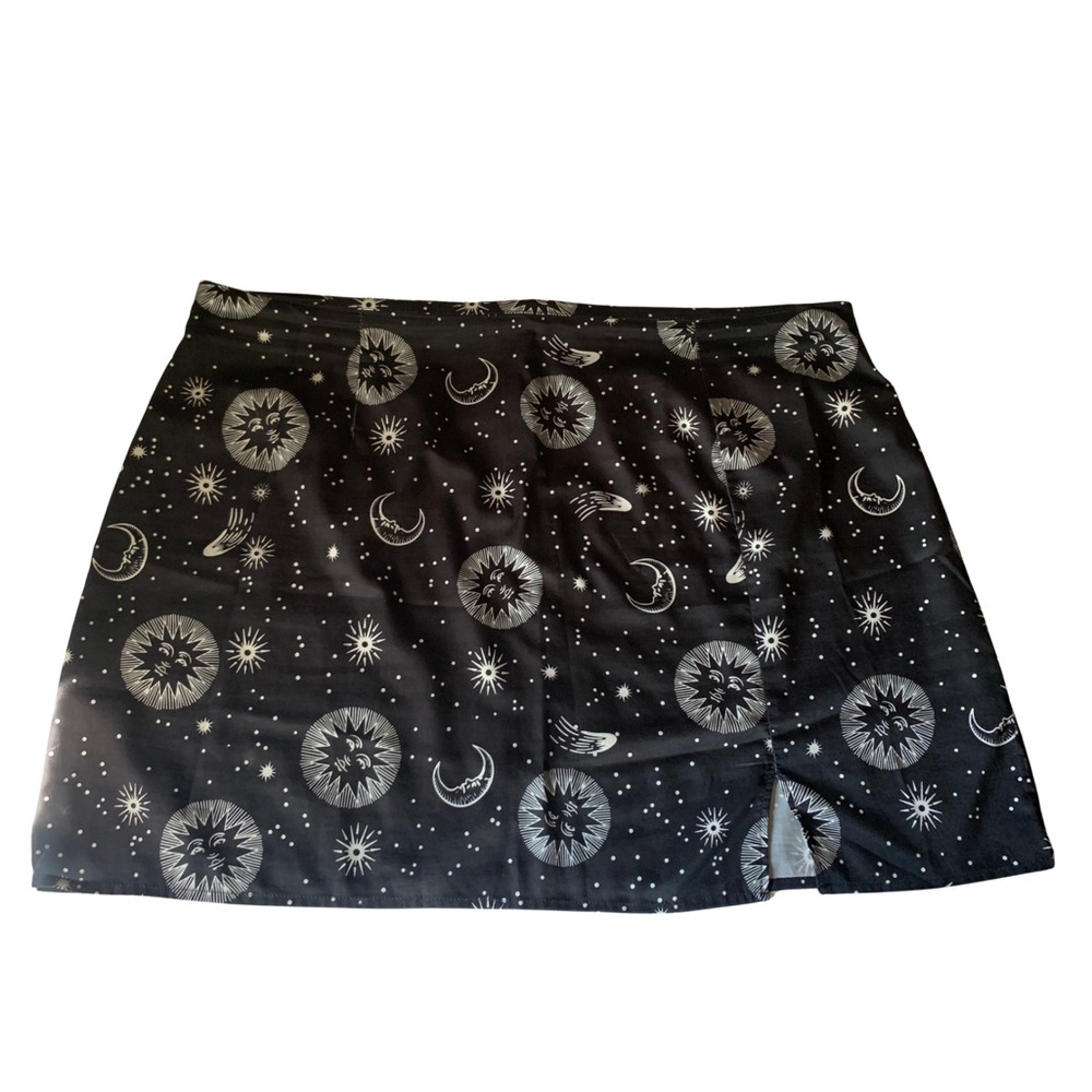 Celestial Sun & Moon Mini Skirt Black & White 4XL Plus Size